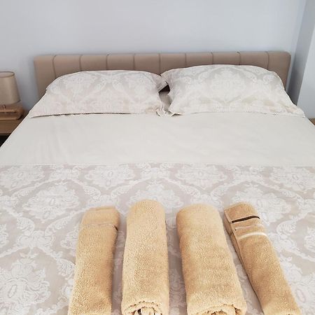 טיראנה Leones Apartament מראה חיצוני תמונה
