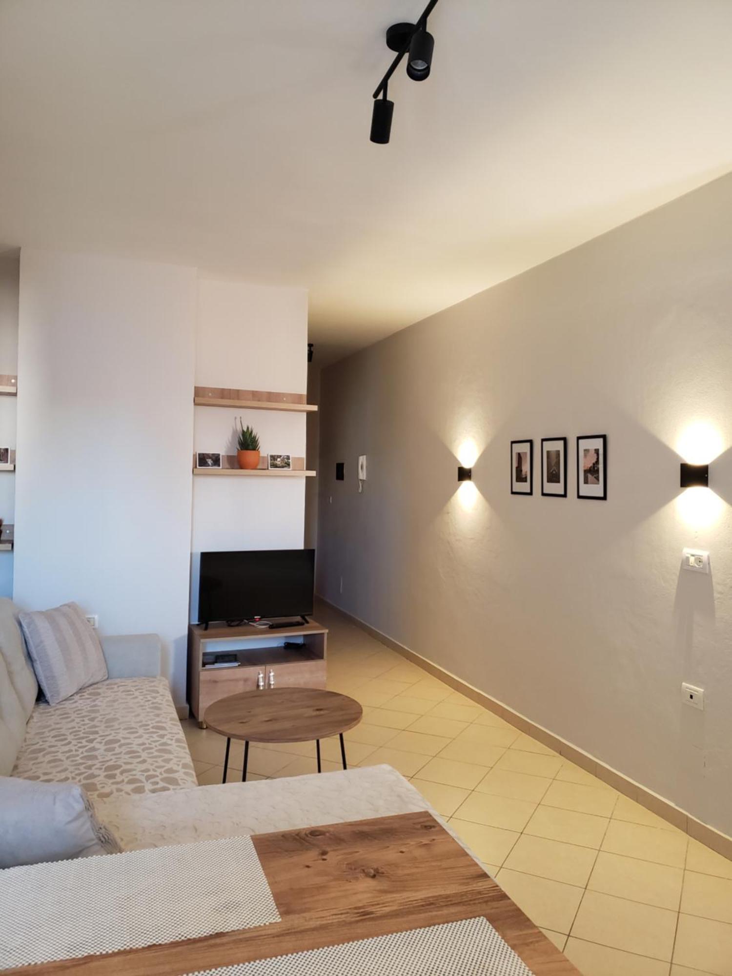 טיראנה Leones Apartament מראה חיצוני תמונה